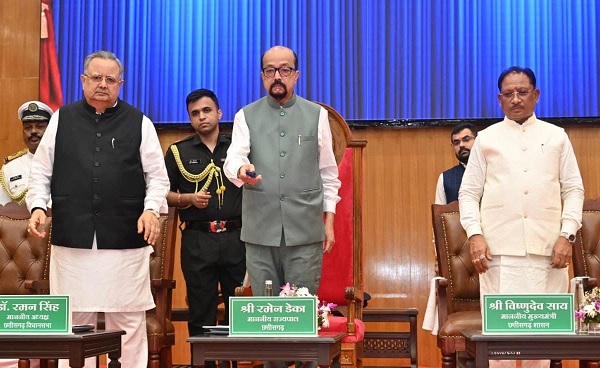 छत्तीसगढ़ विधानसभा में नवनिर्मित प्रेक्षागृह का लोकार्पण: धरमलाल कौशिक और राघवेंद्र सिंह बने उत्कृष्ट विधायक
