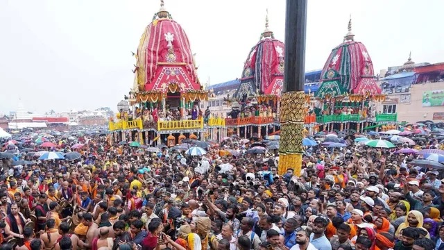 पुरी रथ यात्रा में बड़ा हादसा: 