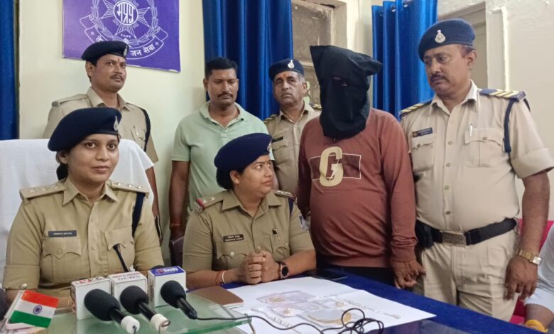 पैसेंजर ट्रेनों में चोरी करने वाले यूपी के बदमाश को जीआरपी ने किया गिरफ्तार, लाखों के जेवर बरामद