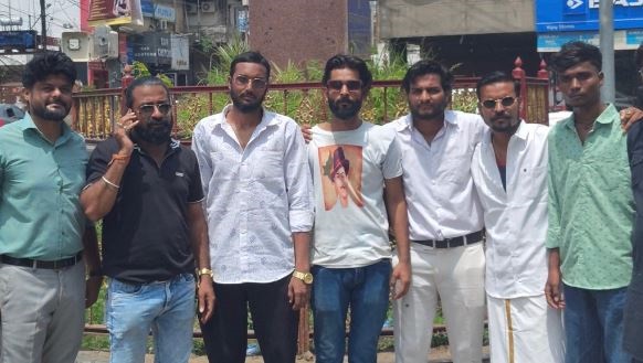 जबलपुर में जश्न-ए-इस्तीफा के साथ छात्रों का प्रदर्शन, राष्ट्र्रीय जीत के बाद स्थानीय रोजगार-पलायन पर आंदोलन की तैयारी
