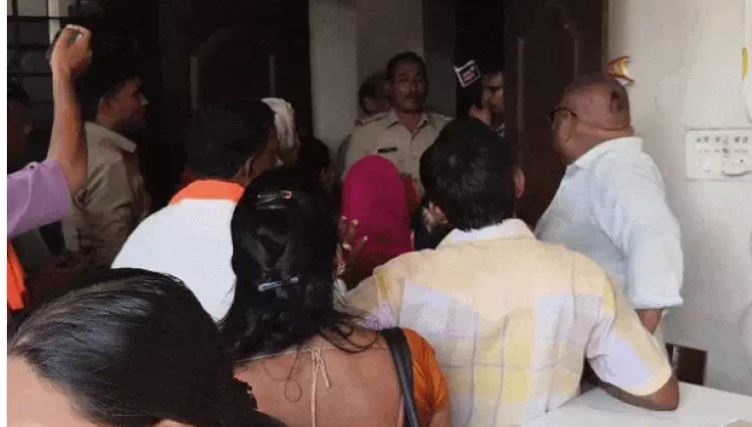 जबलपुर के होटल में कॉलोनीवासियों का हंगामा, बोले, ओयो बुकिंग की आड़ में चल रहा देह व्यापार
