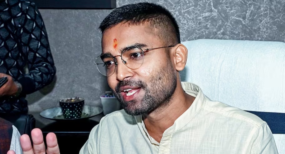 बिहार के एक मंत्री पर सुप्रीम कोर्ट सख्त, बिना विधायक बने छह महीने से ज्यादा मंत्री रहने पर मांगा जवाब
