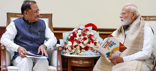 प्रधानमंत्री श्री नरेंद्र मोदी से मुख्यमंत्री श्री विष्णु देव साय ने की भेंट, छत्तीसगढ़ के विकास और ‘बस्तर विजन’ पर हुई विस्तृत चर्चा