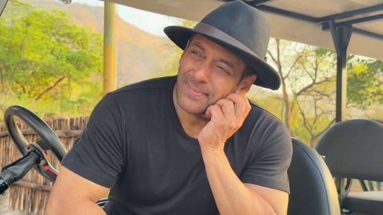 सलमान खान के ट्वीट्स बने किताब, इंदौर और पुणे के दो छात्रों की अनोखी पहल सोशल मीडिया पर हुई वायरल