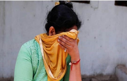 जबलपुर में दम्पति को कमरे में बंद कर 5 साल की मासूम को लेकर भागी महिला, पुलिस ने रेलवे स्टेशन के पास से पकड़ा