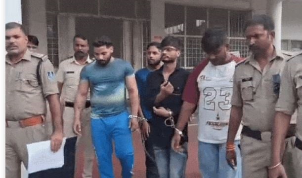 जबलपुर में कार सवार बदमाशों ने तीन युवकों का अपहरण कर बुरी तरह पीटा, पुलिस ने घेराबंदी कर बचाया, 5 आरोपी गिरफ्तार