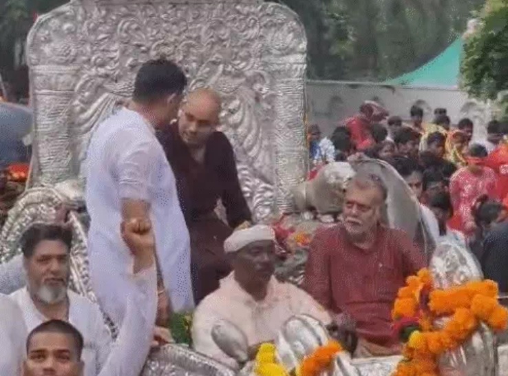 जबलपुर : 33 किमी लंबी संस्कार कांवड़ यात्रा निकली, मंत्री प्रहलाद पटेल, कांग्रेस प्रदेश अध्यक्ष पटवारी हुए शामिल
