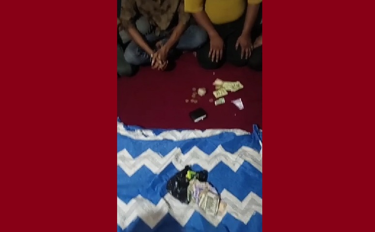 जबलपुर की डिजनी होटल के पोर्च में चल रहा था जुआंफड़, नाल काट रहा था संचालक, पुलिस की दबिश से मची भगदड़