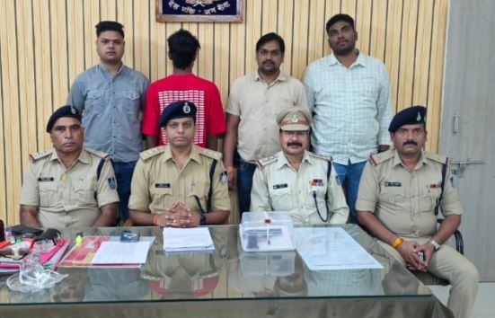 जबलपुर में छोटू चौबे गैंग का एक और गुर्गा गिरफ्तार, होटल में लग्जरी रुम न मिलने पर मैनेजर पर चलाई थी गोलियां