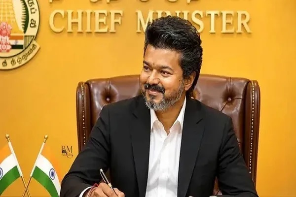 तमिलनाडु : सीएम विजय का बड़ा ऐलान, 3 फ्री एलपीजी सिलेंडर, महिलाओं के लिए फ्री बस सफर