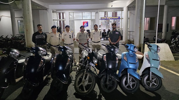जबलपुर में घूमने के शौक, नशे की लत ने बना दिया चोर, चार बदमाशों ने चोरी के सात वाहन मिले
