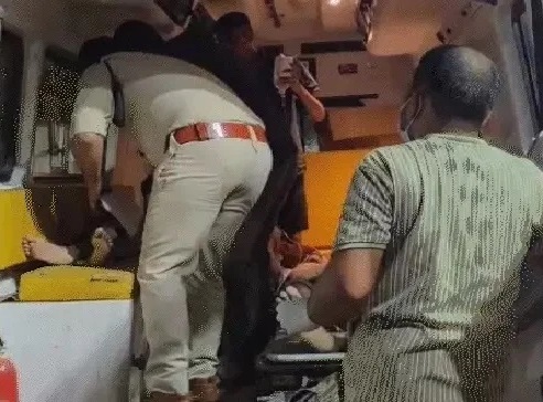 ग्वालियर में बड़ा हादसा: भारी बारिश से गिरा कच्चा मकान, मलबे में दबकर मां-बेटे की मौत, तीन घायल