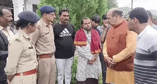 जबलपुर में प्राचीन पचमठा मंदिर में चोरी, दानपेटी से नगदी व जेवर लेकर भागे चोर