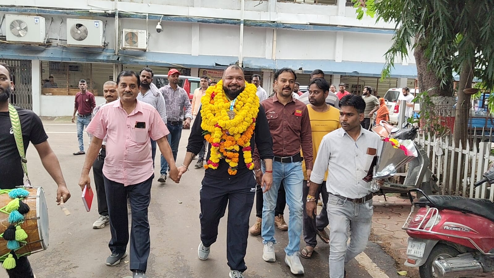 जबलपुर रेल मंडल के आनंद पटेल ने नेशनल पावर लिफ्टिंग प्रतियोगिता में जीता गोल्ड, डबलूसीआरईयू ने दी बधाई