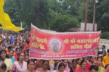 जबलपुर में पचमठा मंदिर में चोरी से भड़का आक्रोश, अधारताल बाजार बंद कर लोगों ने निकाला मौन जुलूस