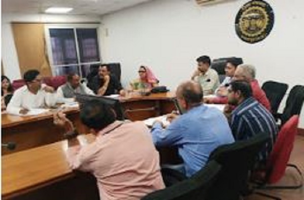 जबलपुर में जिला पंचायत की शिक्षा समिति बैठक में जमकर हुआ हंगामा, स्कूलों का ब्यौरा देख भड़के जनप्रतिनिधि