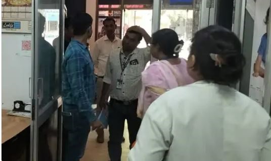 जबलपुर के सिहोरा में सोनोग्राफी सेंटरों का औचक निरीक्षण, नहीं मिला फायर-इलेक्ट्रिकल ऑडिट