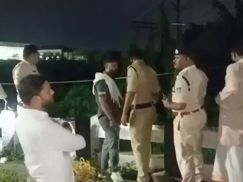 जबलपुर : तिलहरी डीमार्ट के सामने अंडे की दुकान पर विवाद, मारपीट से बचने भागा युवक नाले में डूबा, मौत, 3 पकड़ाये