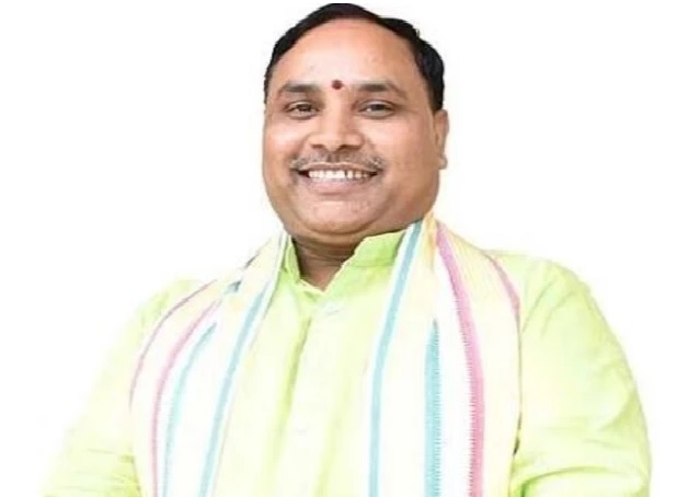 छत्तीसगढ़ भाजपा संगठन में बड़ा फेरबदल: पवन साय की जगह कर्मवीर सिंह बने नए प्रदेश महामंत्री