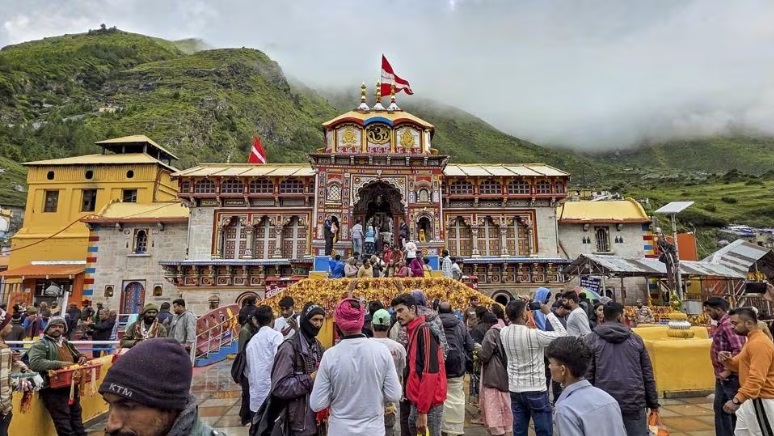 बद्रीनाथ धाम की मर्यादा पर सख्ती तेज, धार्मिक स्थलों के पास अब बिना अनुमति नहीं होंगे कार्यक्रम