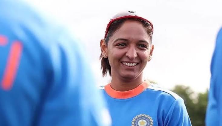 महिला क्रिकेट टीम की कप्तान हरमनप्रीत कौर ने छोड़ी कप्तानी, स्मृति मंधाना बन सकती हैं अगली केप्टन