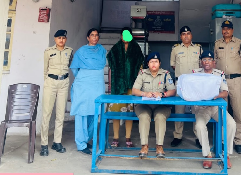जबलपुर रेलवे स्टेशन पर सुंदर महिला जीआरपी को देख घबराई, जांच में पास से मिला 5.342 किग्रा गांजा