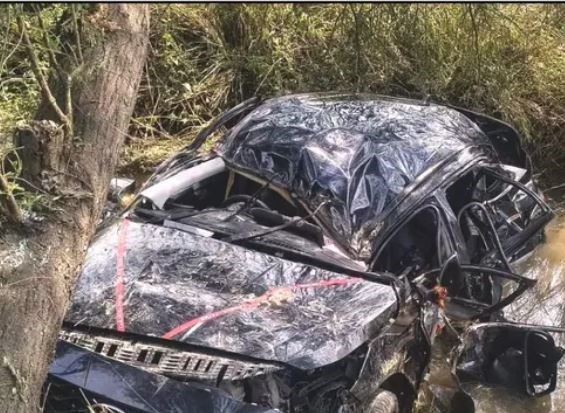 राजस्थान में दो सड़क हादसे: दौसा-मनोहरपुर हाईवे पर कार खाई में गिरी, 4 की मौत; एक्सप्रेसवे पर टेम्पो पलटने से 5 घायल