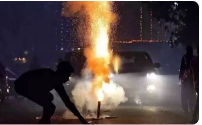 जबलपुर में पटाखे फोडऩे का समय 8 से 10 बजे तक होगा, कलेक्टर ने जारी किया आदेश 