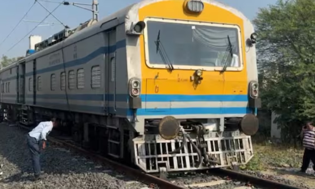एमपी : रेलवे के टावर वैगन के 4 पहिए पटरी से उतरे, मौके पर पहुंची राहत टीम, अधिकारी भी मौके पर